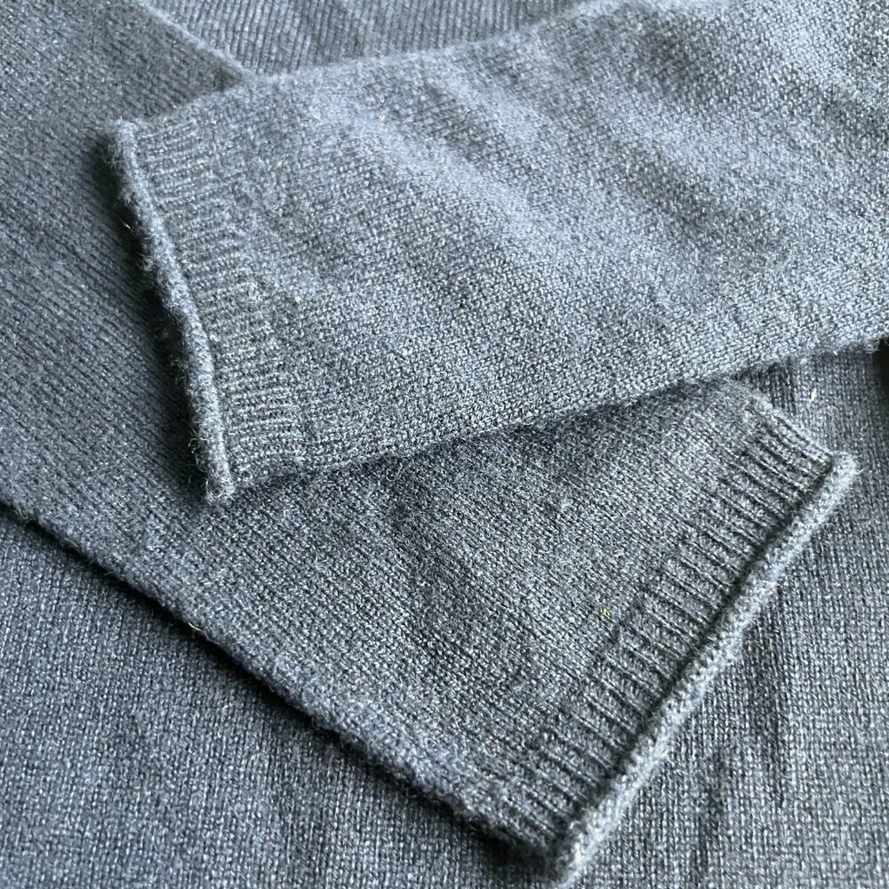 Margaret O'Leary Navy 100% Cashmere Crew Neck Long Sleeve Sweater - Picture 6 of 7